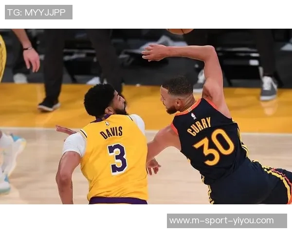 鹈鹕与雄鹿精彩对决回放全程中文解说分析与精彩瞬间回顾